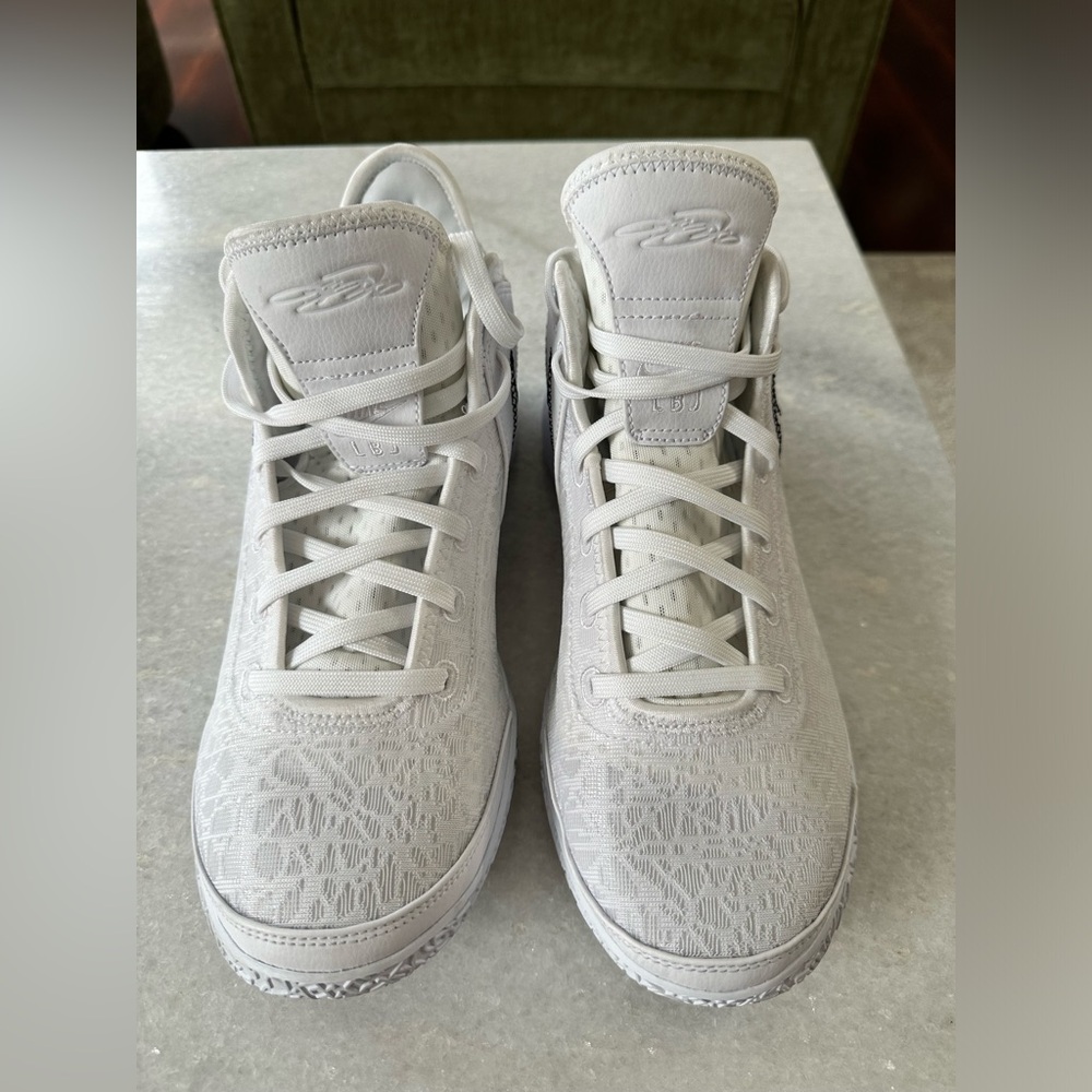 Lebron NXXT Men’s Basketball Sneakers - WORN ONCE